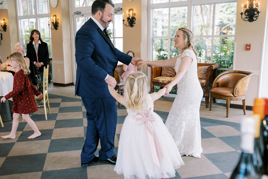 Jennifer and Rob's Sunday Afternoon Wedding Reception | Photo by Alayna Kaye Photography Guests dance at Jennifer and Rob's Sunday Afternoon Wedding Reception | Photo by Alayna Kaye Photography